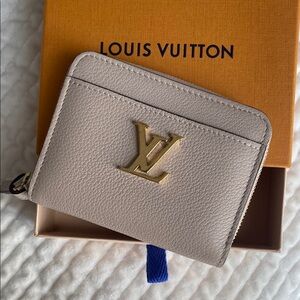 Louis Vuitton Zippy Coin Wallet Lockme Greige with Gold Logo